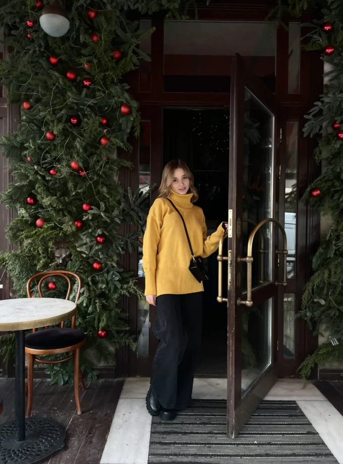 Бавовняний светр Mustard